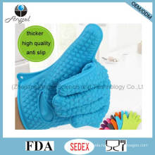 Heart Shape Five-Finger Silicone BBQ Glove Sg10